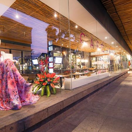 Ts Suites Seminyak  Ngoại thất bức ảnh The interior of the shopping mall