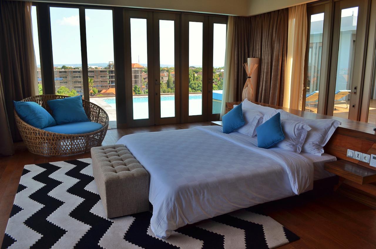 Ts Suites Seminyak  Ngoại thất bức ảnh A bedroom at the hotel